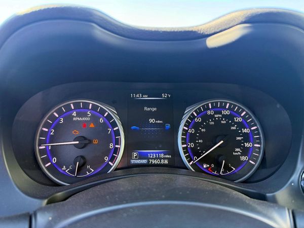 2015 INFINITI Q50