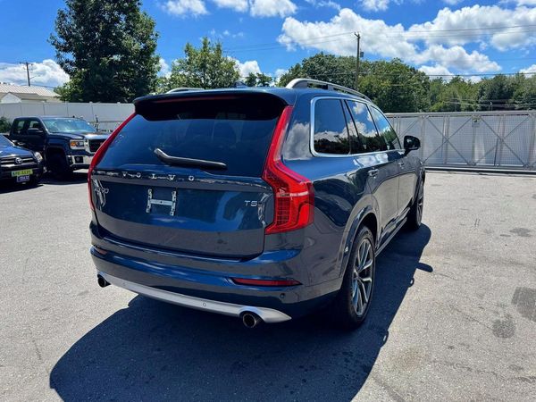 2019 VOLVO XC90 Momentum