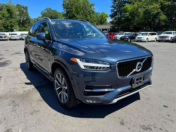 2019 VOLVO XC90 Momentum