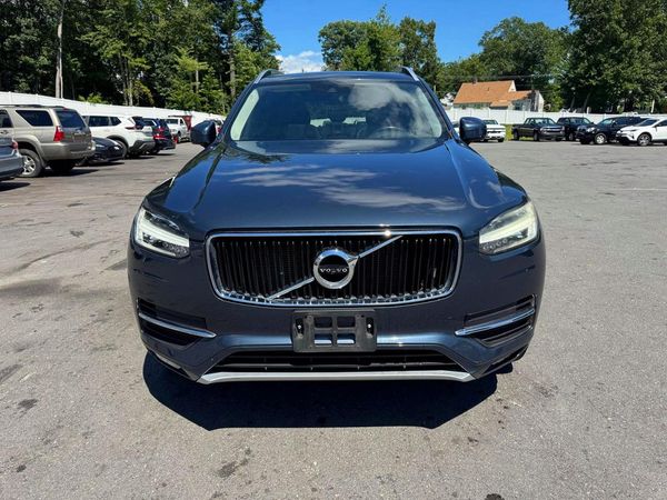 2019 VOLVO XC90 Momentum