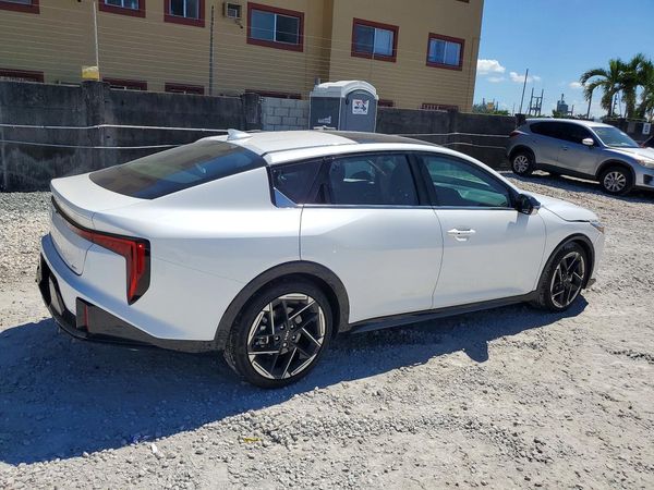2026 KIA K4