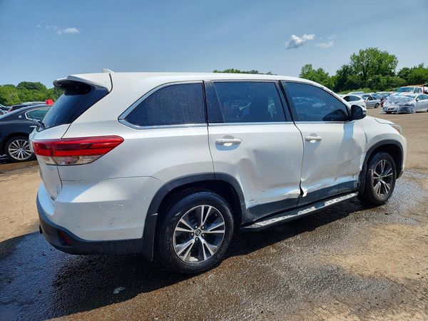 2019 TOYOTA HIGHLANDER