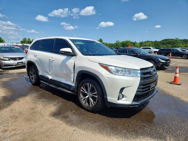 2019 TOYOTA HIGHLANDER