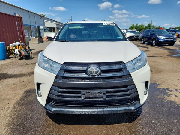 2019 TOYOTA HIGHLANDER
