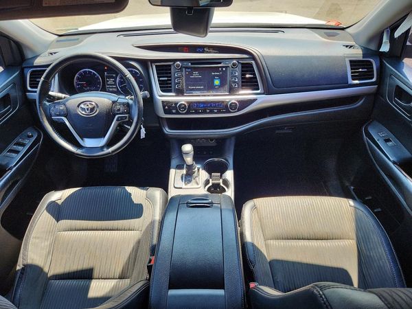 2019 TOYOTA HIGHLANDER