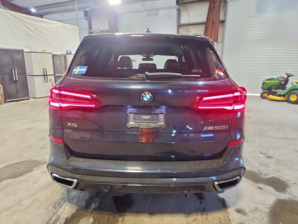 2021 BMW X5 M50i