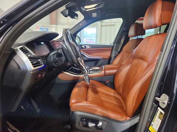 2021 BMW X5 M50i