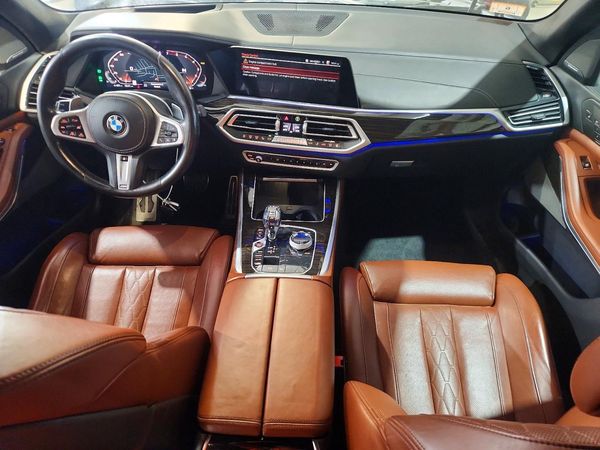 2021 BMW X5 M50i