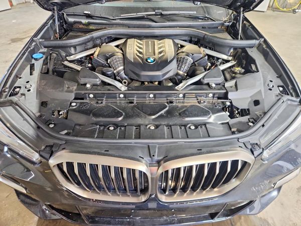 2021 BMW X5 M50i