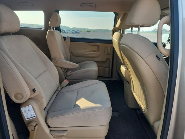 2015 KIA SEDONA GL - Middle-low