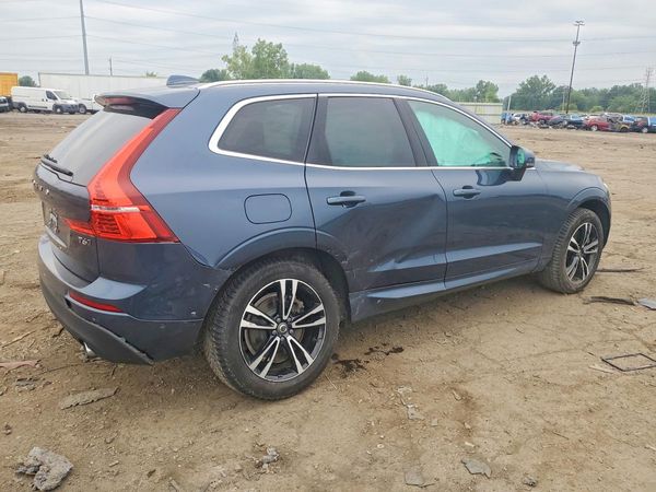 2019 VOLVO XC60 Momentum