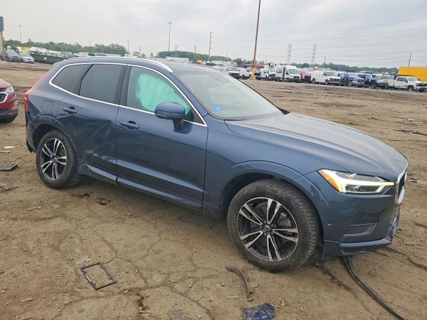 2019 VOLVO XC60 Momentum