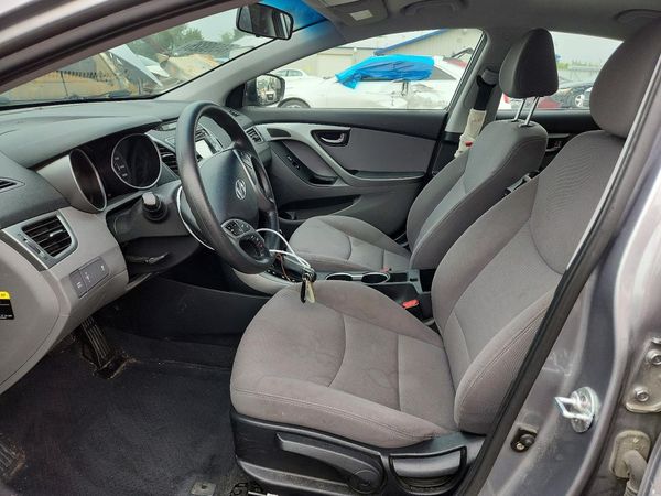 2014 HYUNDAI ELANTRA GLS (Middle)