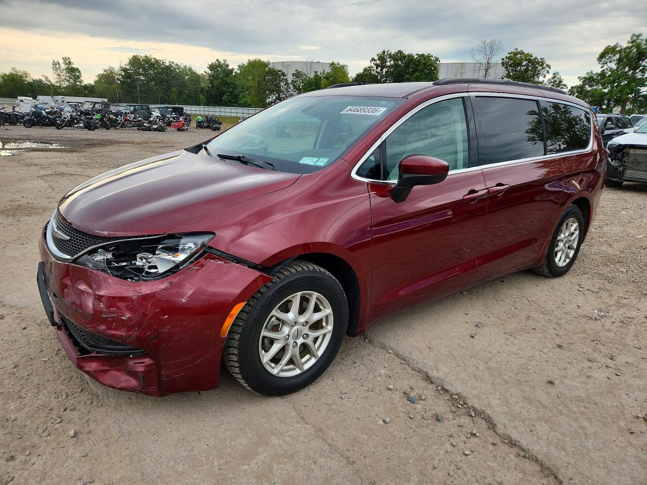 2021 CHRYSLER VOYAGER