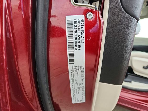 2021 CHRYSLER VOYAGER