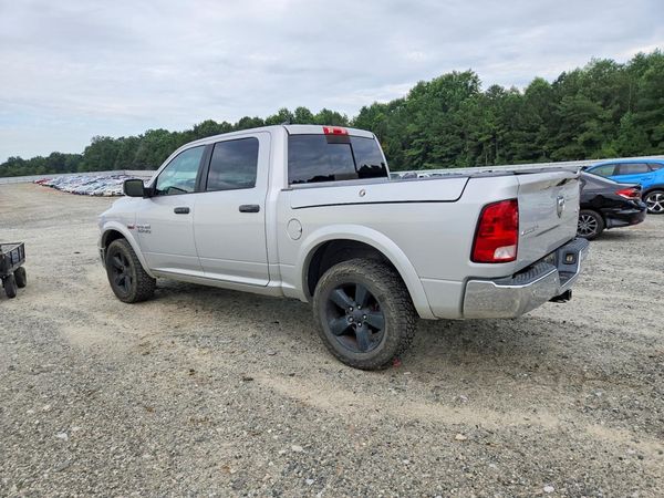 2015 RAM 1500 SLT