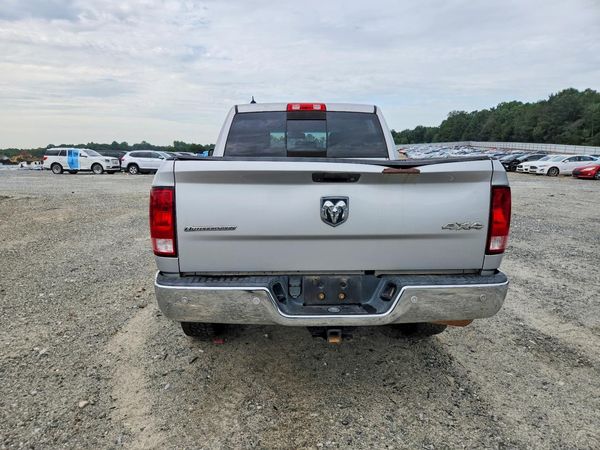 2015 RAM 1500 SLT
