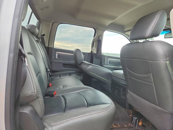 2015 RAM 1500 SLT