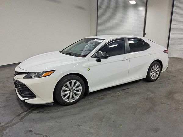 2019 TOYOTA CAMRY — DSFA — Front 3/4