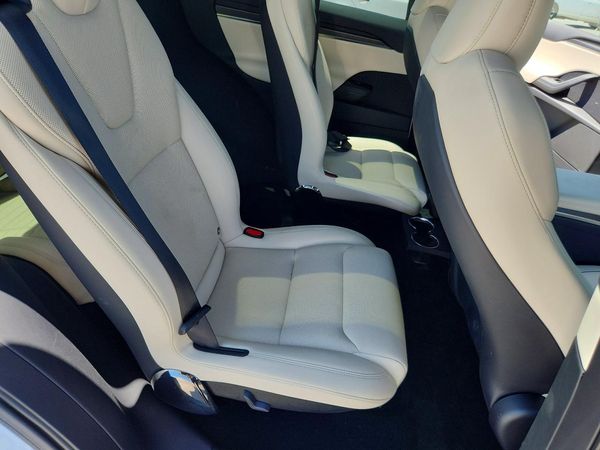 2026 TESLA MODEL X