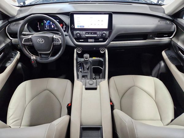 2024 TOYOTA GRAND HIGHLANDER