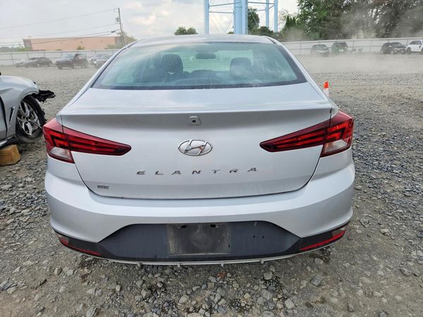 2019 HYUNDAI ELANTRA SE