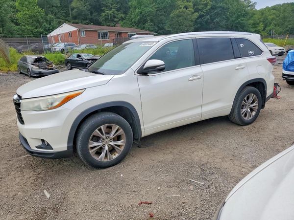 2015 TOYOTA HIGHLANDER