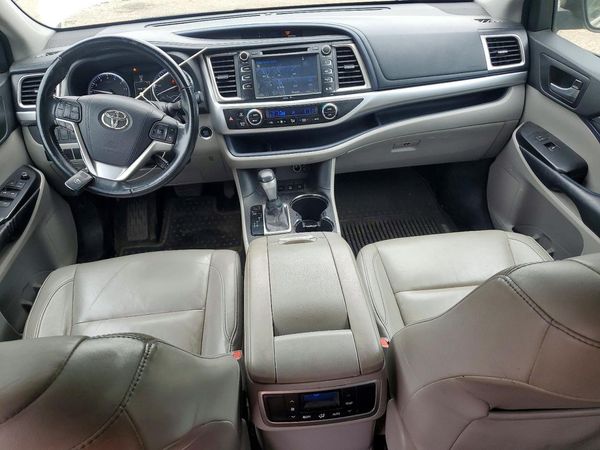 2015 TOYOTA HIGHLANDER