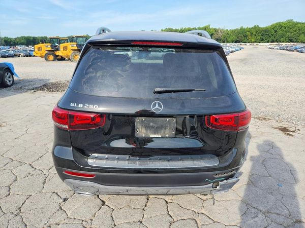 2022 MERCEDES-BENZ GLB GLB250