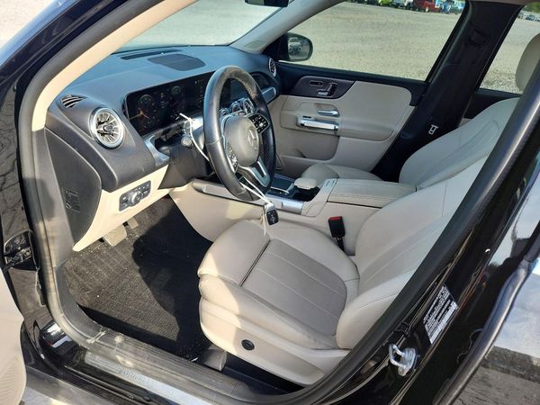 2022 MERCEDES-BENZ GLB GLB250