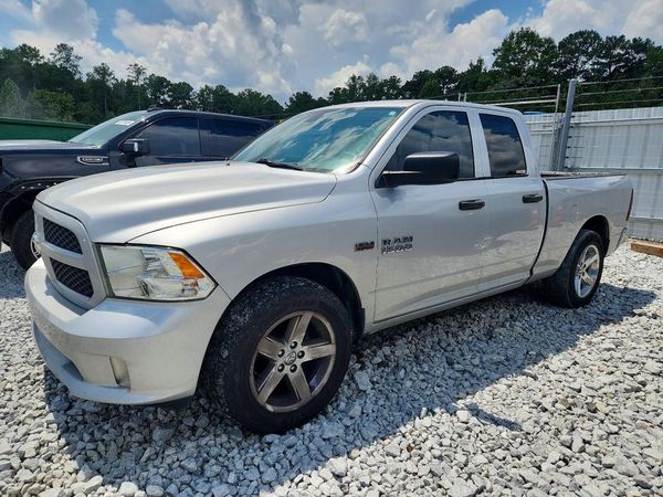 2017 RAM 1500 ST QUAD CAB 4X2