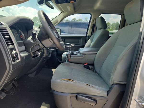 2017 RAM 1500 ST QUAD CAB 4X2
