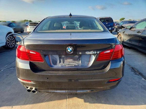 2016 BMW 528