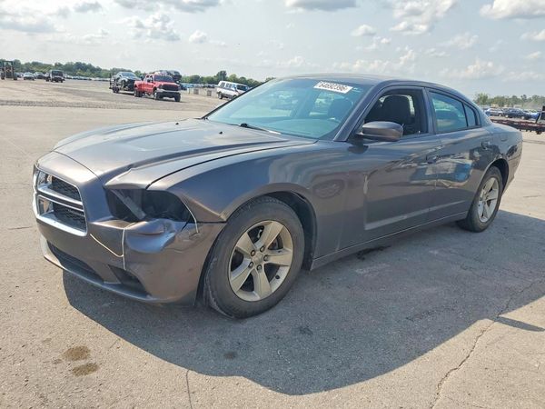 2013 DODGE CHARGER SE