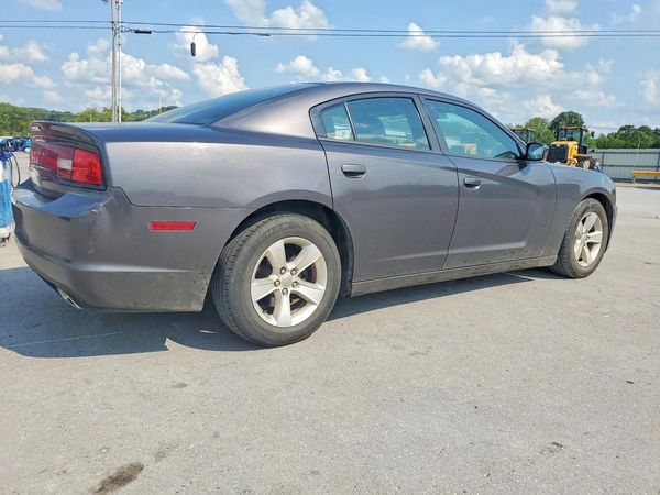 2013 DODGE CHARGER SE