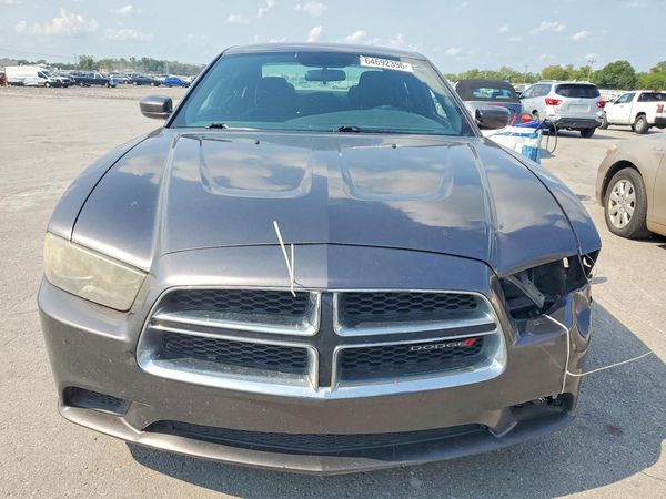 2013 DODGE CHARGER SE
