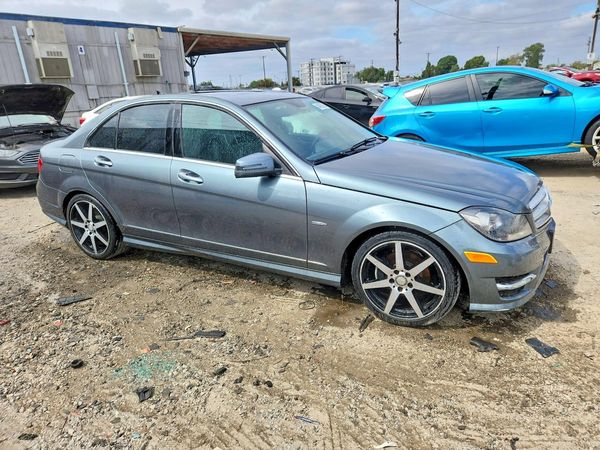 2012 MERCEDES-BENZ C C250