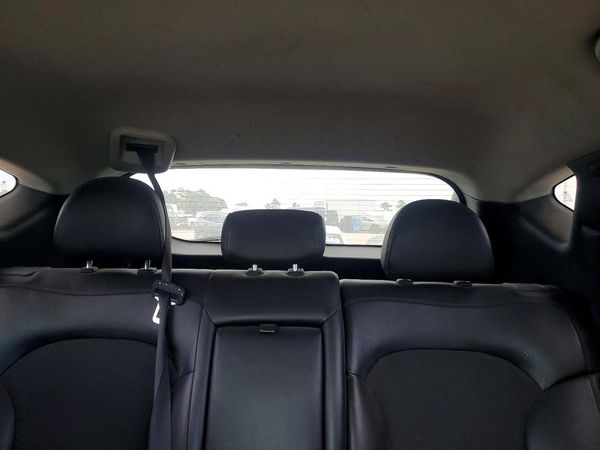 2015 HYUNDAI TUCSON GLS (Middle)