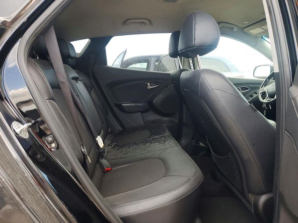 2015 HYUNDAI TUCSON GLS (Middle)