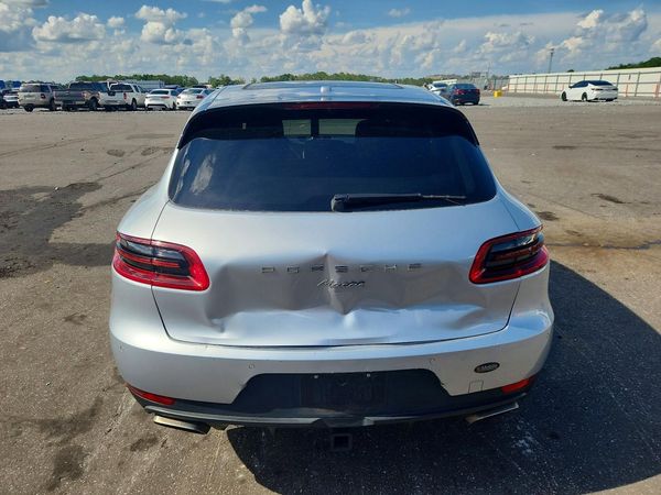 2017 PORSCHE MACAN
