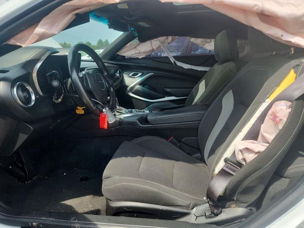 2017 CHEVROLET CAMARO 1LT