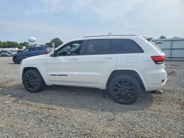 2020 JEEP GRAND CHEROKEE Laredo