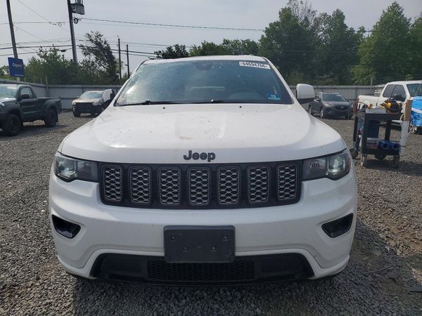 2020 JEEP GRAND CHEROKEE Laredo