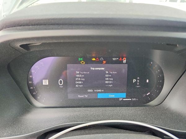 2025 VOLVO XC40 Core