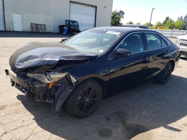 2015 TOYOTA CAMRY