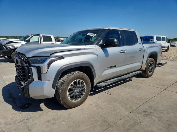 2022 TOYOTA TUNDRA