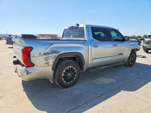2022 TOYOTA TUNDRA