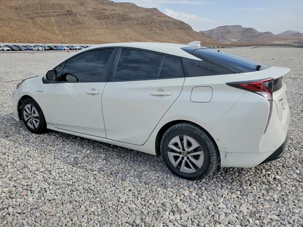 2016 TOYOTA PRIUS