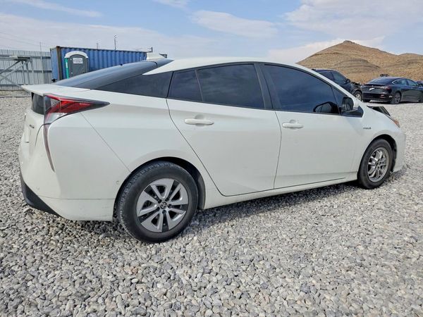 2016 TOYOTA PRIUS