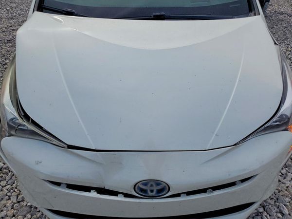 2016 TOYOTA PRIUS